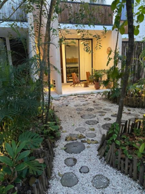 2 BR Jungle Apartment in La Veleta - Palalma Casa
